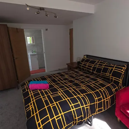 Ensuite Near Airbus & Rolls-royce, Southmead Hospital * Бристоль