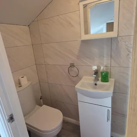 Проживание в семье Ensuite Near Airbus & Rolls-royce, Southmead Hospital