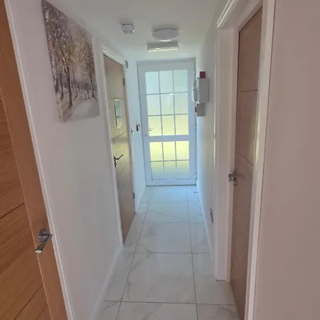 Ensuite Near Airbus & Rolls-royce, Southmead Hospital * Бристоль