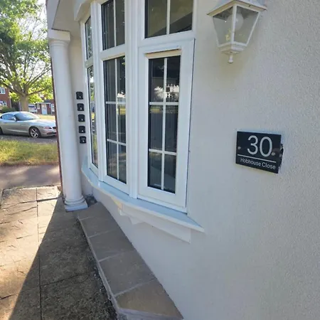 Ensuite Near Airbus & Rolls-royce, Southmead Hospital *