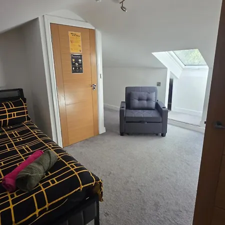 Ensuite Near Airbus & Rolls-royce, Southmead Hospital * Бристоль