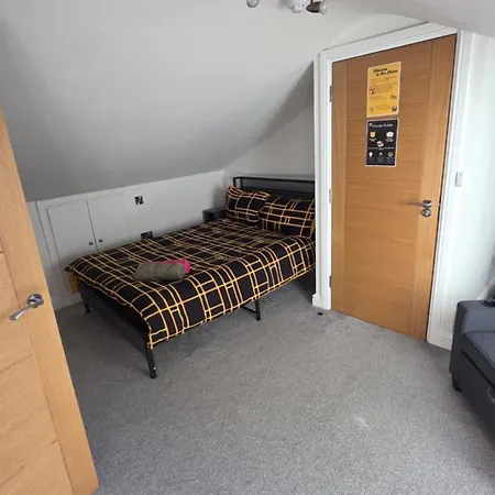 Ensuite Near Airbus & Rolls-royce, Southmead Hospital Проживание в семье *