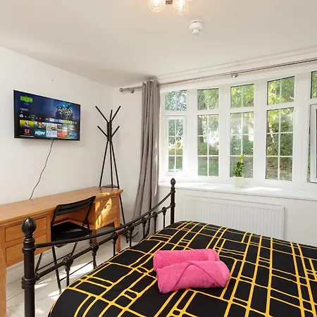 Ensuite Near Airbus & Rolls-royce, Southmead Hospital *