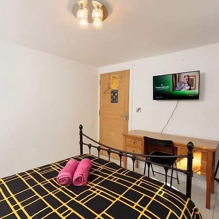 Ensuite Near Airbus & Rolls-royce, Southmead Hospital *