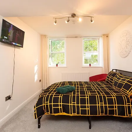 Ensuite Near Airbus & Rolls-royce, Southmead Hospital Habitación en casa particular *