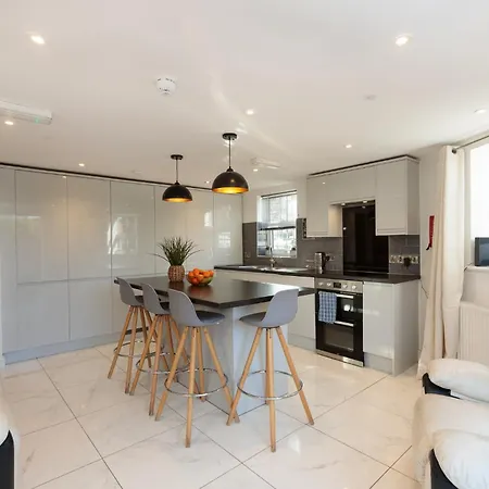 Ensuite Near Airbus & Rolls-royce, Southmead Hospital Habitación en casa particular