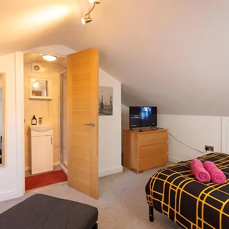 Ensuite Near Airbus & Rolls-royce, Southmead Hospital Habitación en casa particular *