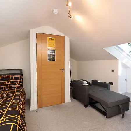 Ensuite Near Airbus & Rolls-royce, Southmead Hospital