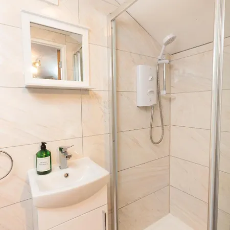 Ensuite Near Airbus & Rolls-royce, Southmead Hospital Habitación en casa particular